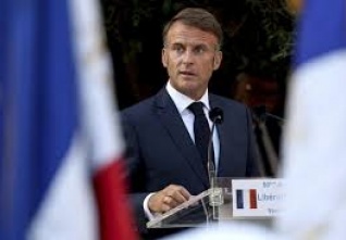 macron 24.jpeg